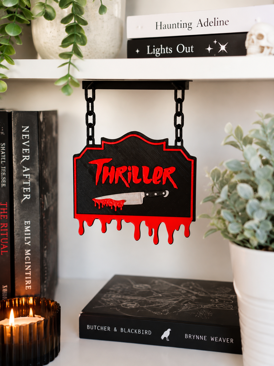 Thriller Hanging Bookshelf Sign