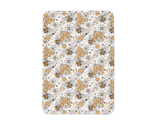 Honeycomb Bees | MagSafe Card Holder